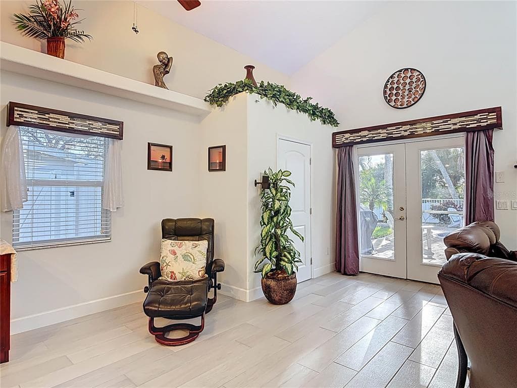 4508 SAXON DRIVE photo 6