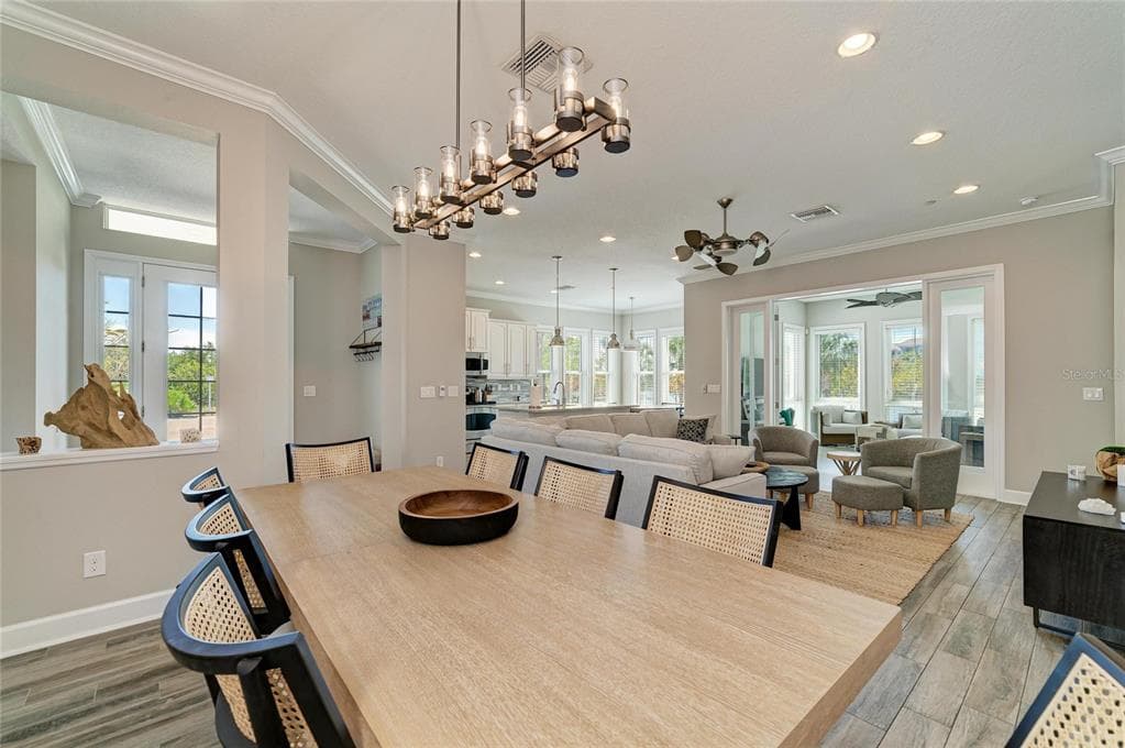 348 SAPPHIRE LAKE DRIVE 101 photo 14