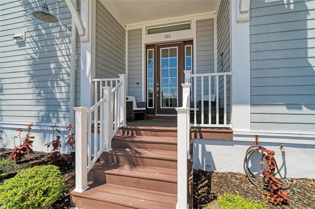 348 SAPPHIRE LAKE DRIVE 101 photo 4