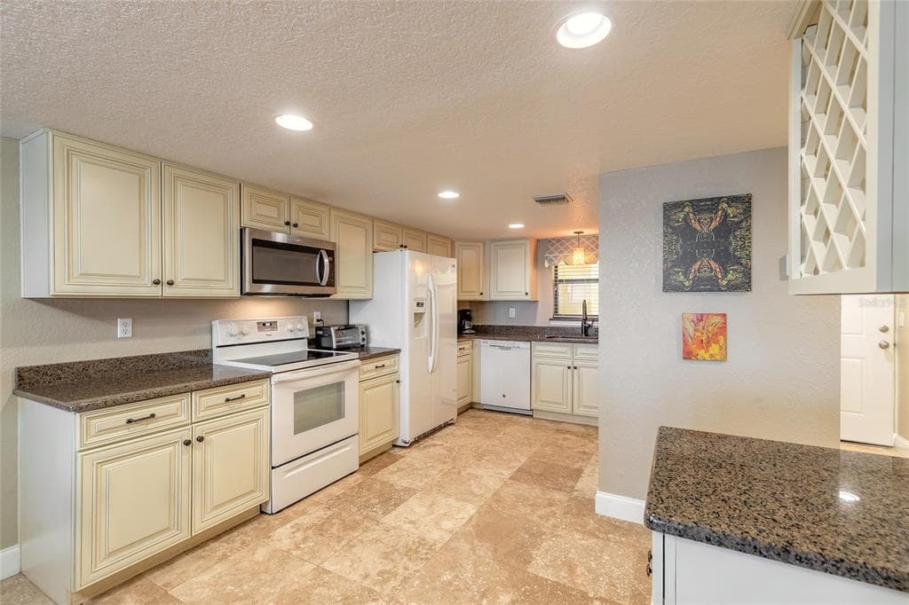 3131 S RIDGEWOOD AVENUE 101 photo 10