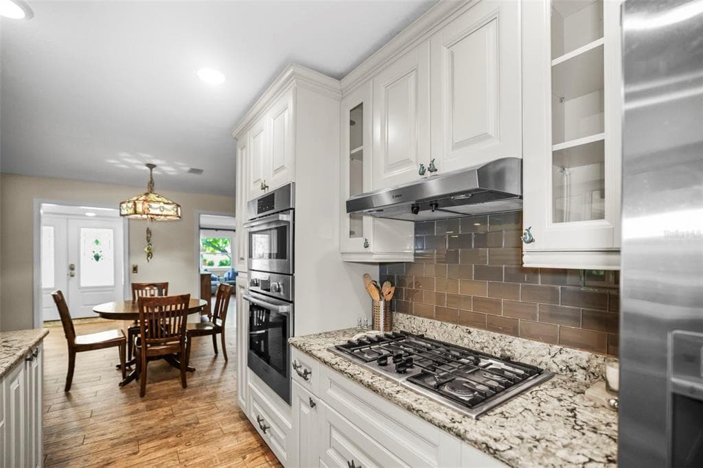 1600 PARK STREET N photo 23