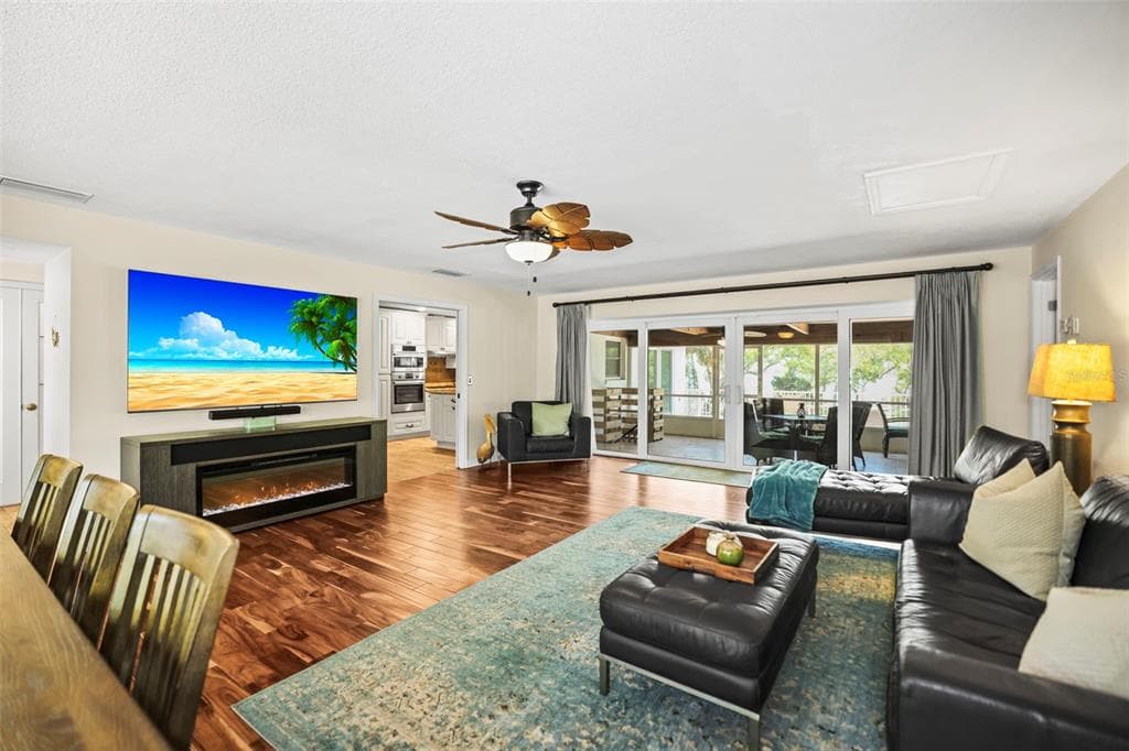1600 PARK STREET N photo 8