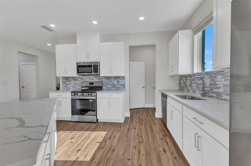 12299 ALBRECHT TERRACE photo 15