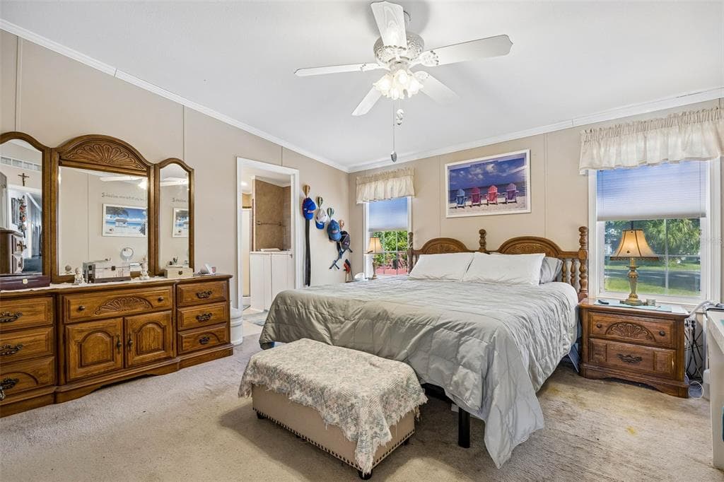 334 PARADISE CIRCLE photo 18