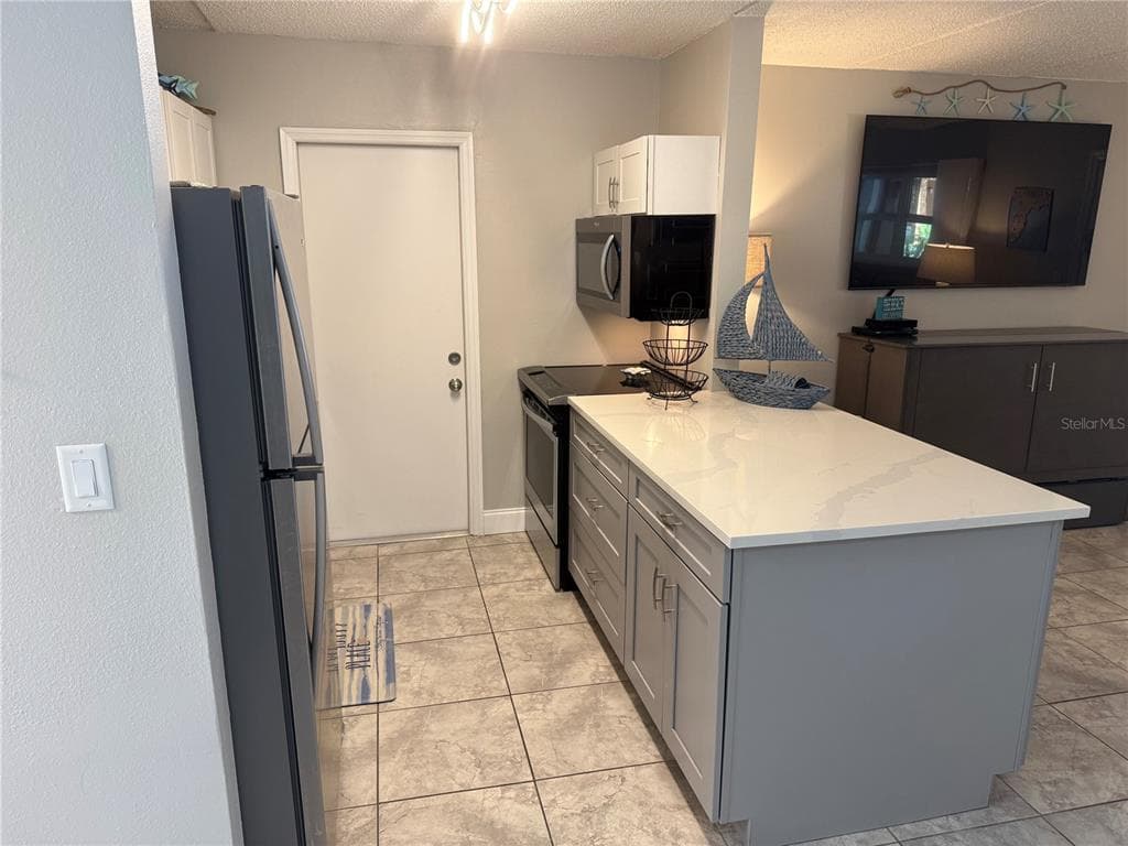 12760 INDIAN ROCKS ROAD 1024 photo 18