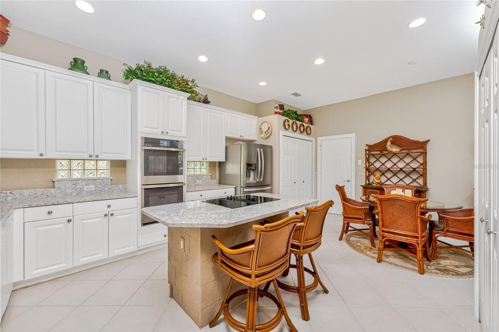 3337 SUNSET KEY CIRCLE photo 12