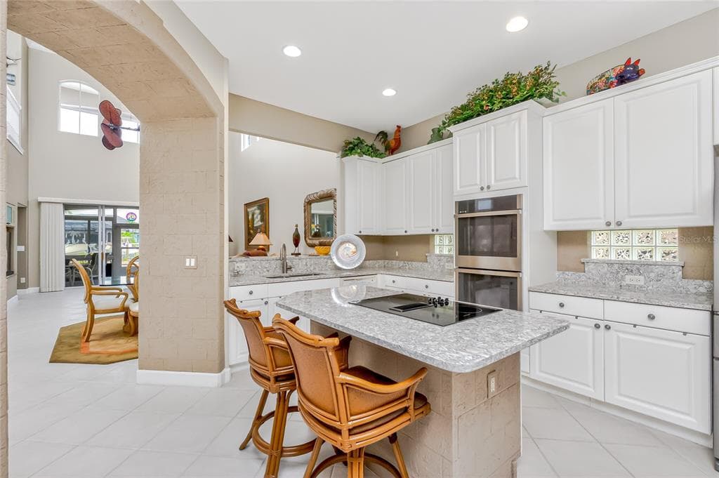 3337 SUNSET KEY CIRCLE photo 14
