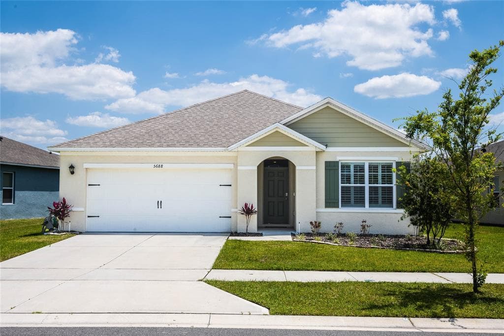 5688 SILTSTONE STREET photo 2