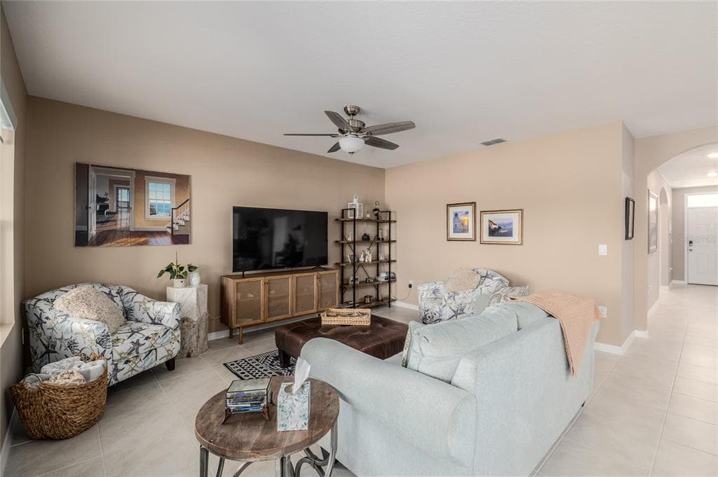 5688 SILTSTONE STREET photo 13