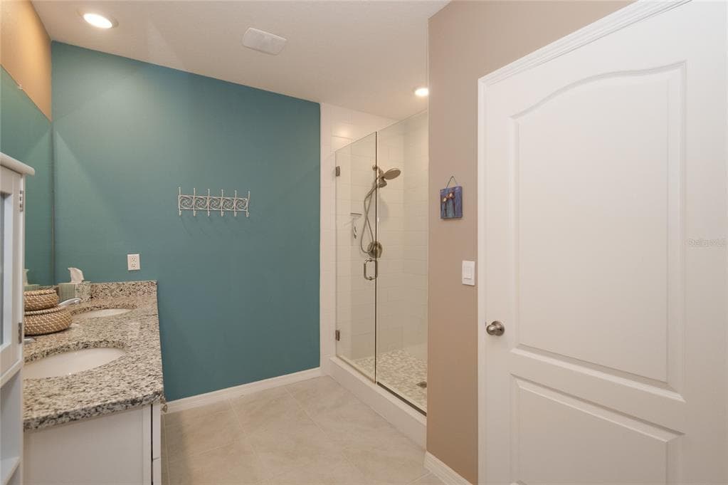 5688 SILTSTONE STREET photo 24