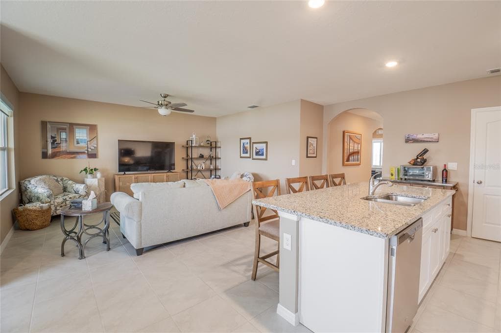 5688 SILTSTONE STREET photo 11