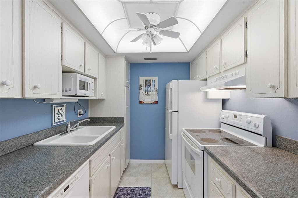 650 PINELLAS POINT DRIVE S 230 photo 8