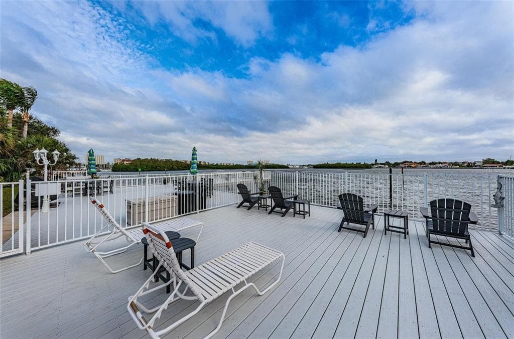 1859 SHORE DRIVE S 107 photo 5