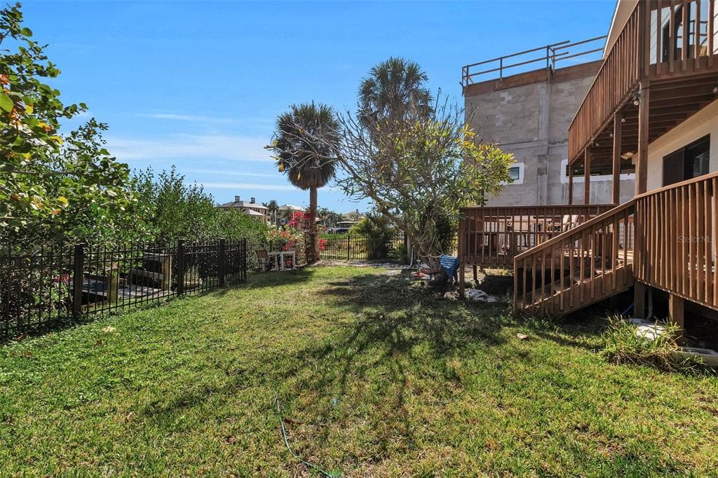 1040 SYLVAN DRIVE photo 13