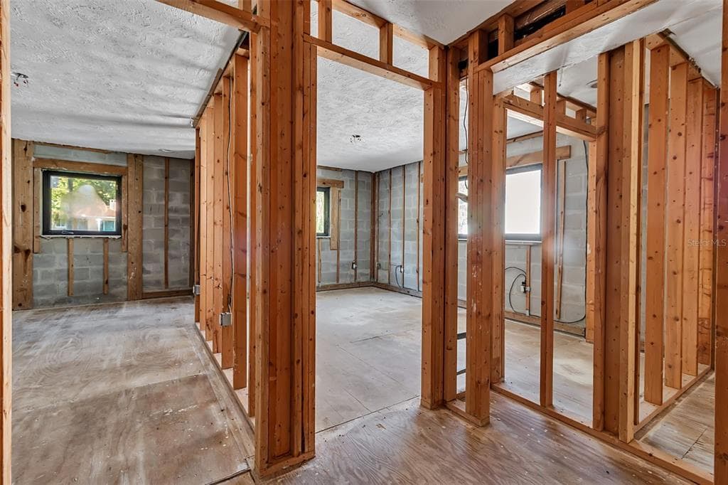 1040 SYLVAN DRIVE photo 24