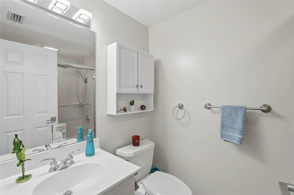 1695 PINELLAS BAYWAY S E4 photo 21