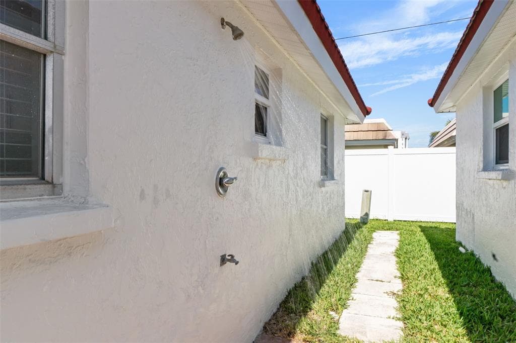 6154 MIDNIGHT PASS ROAD A-05 photo 21