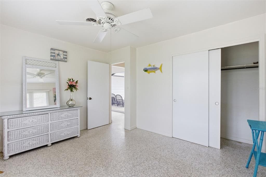 528 RALPH STREET photo 17