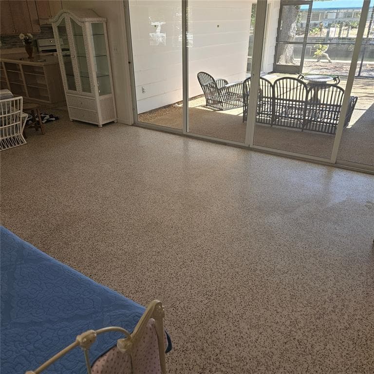 528 RALPH STREET photo 11