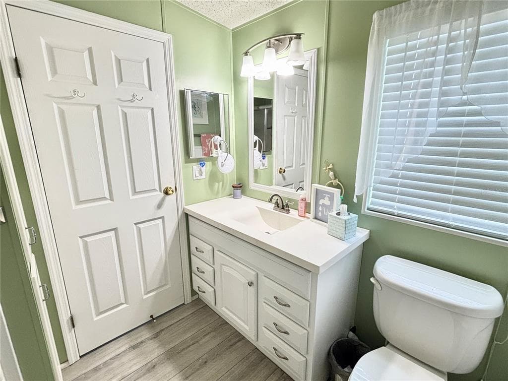 102 AMERICANA COURT NE 206 photo 19