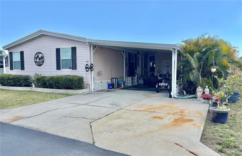 102 AMERICANA COURT NE #206 4
