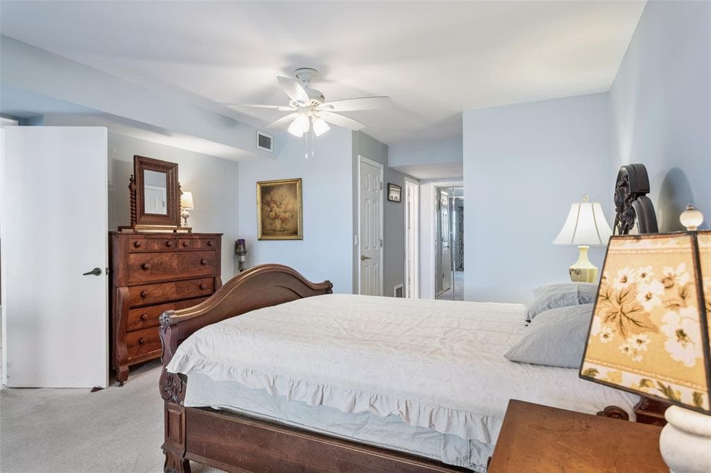 5130 BRITTANY DRIVE S 1002 photo 17