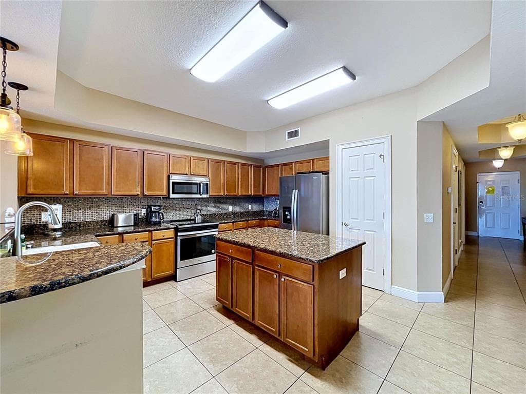 600 BAYWAY BOULEVARD 304 photo 7