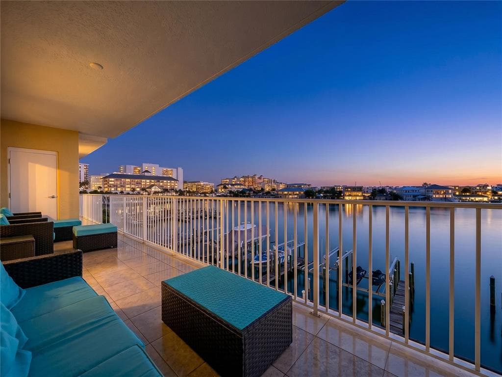 600 BAYWAY BOULEVARD 304 photo 3