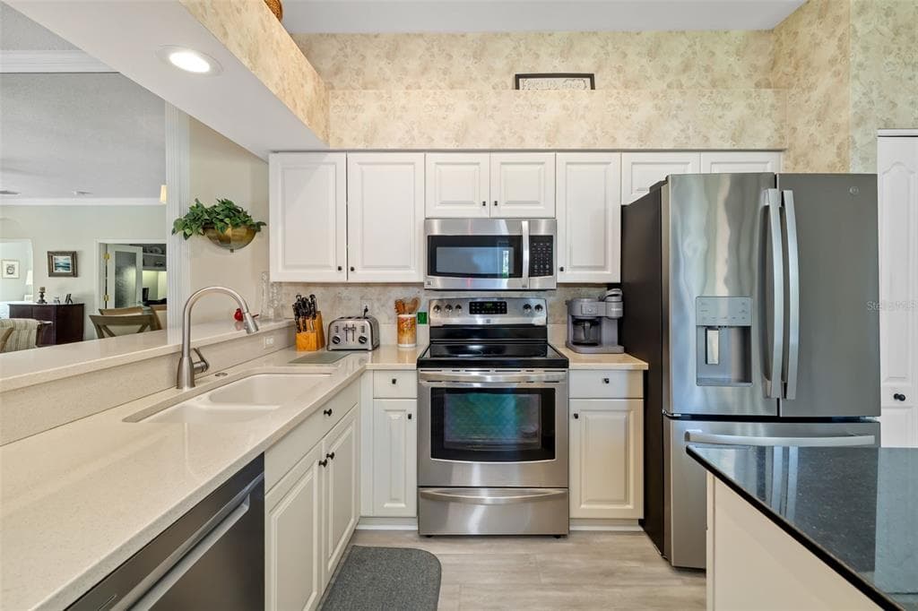 5300 MAHOGANY RUN AVENUE photo 11