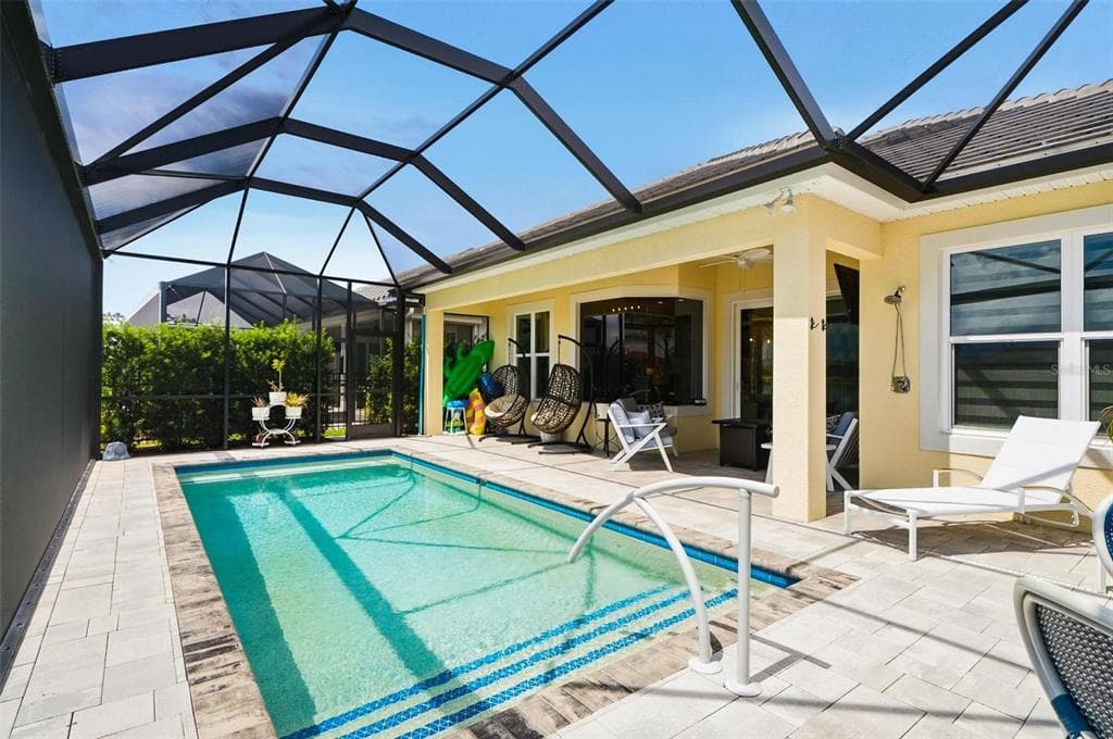 9 DEL PALMA DRIVE photo 13