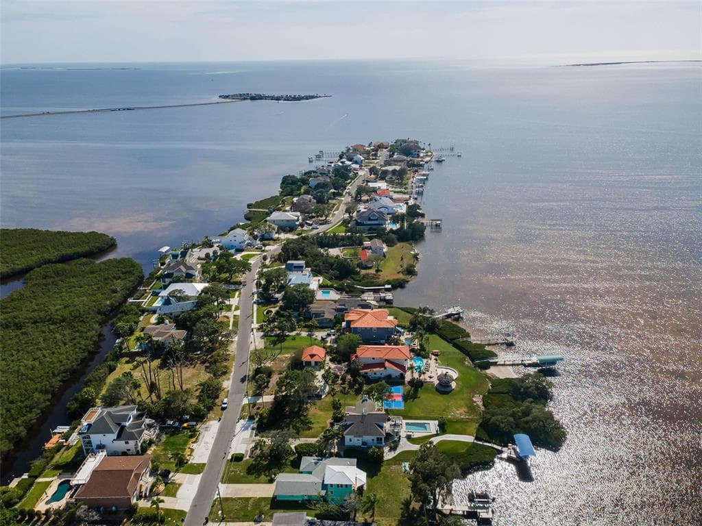 1626 SEA BREEZE DRIVE photo 3