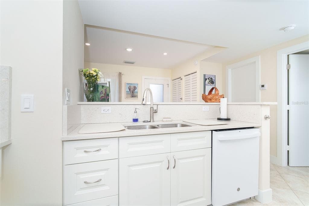 9200 LITTLE GASPARILLA ISLAND 403 photo 11