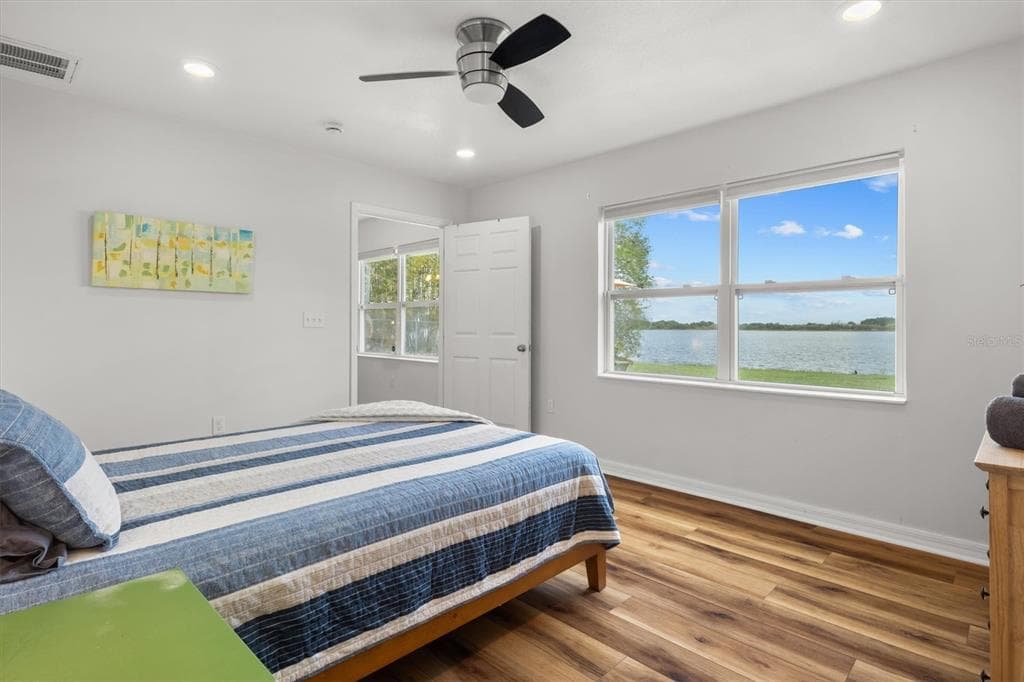 900 LAKE JESSIE DRIVE photo 23