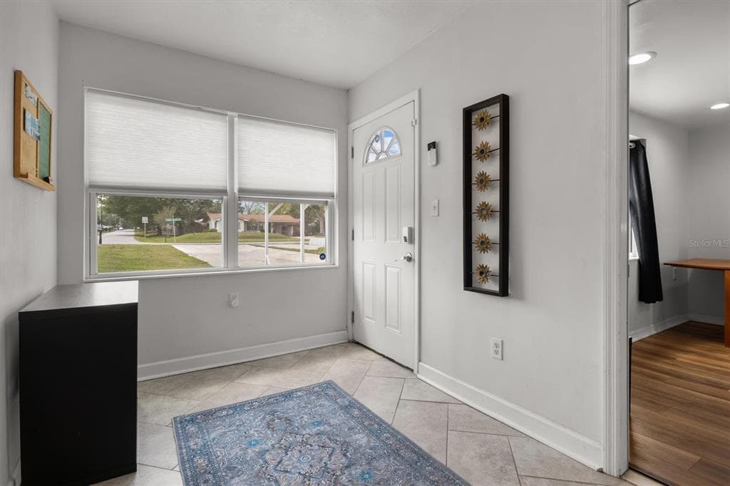 900 LAKE JESSIE DRIVE photo 12