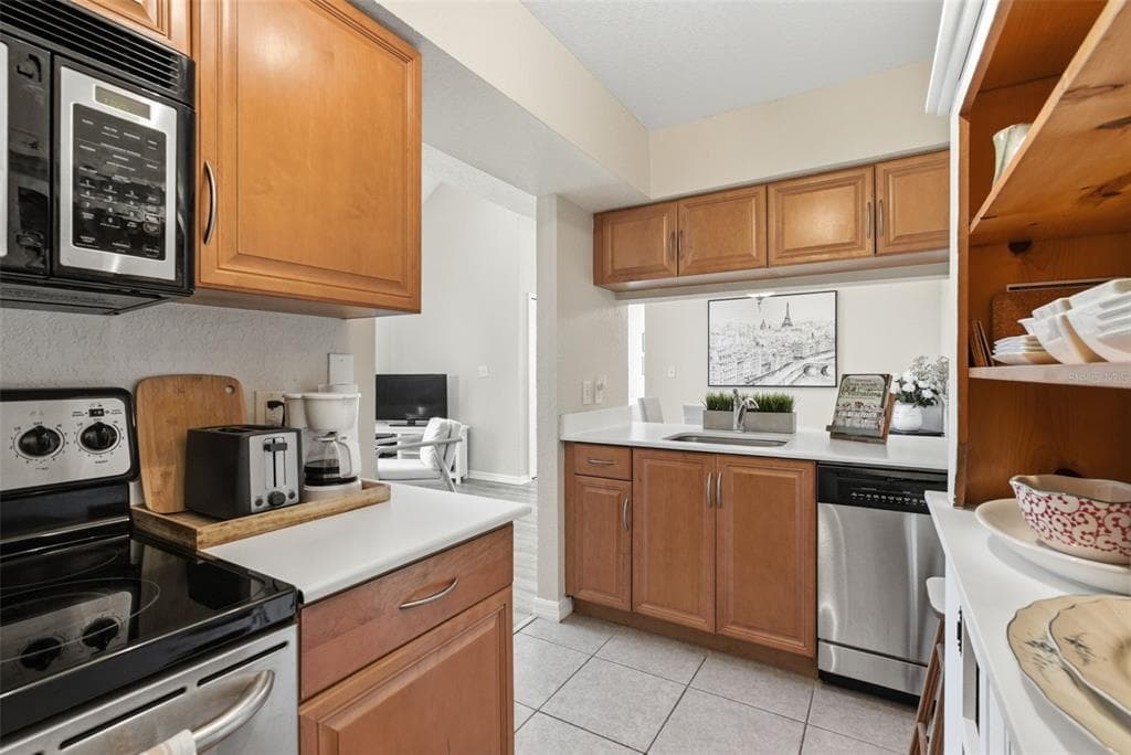 3300 HAVILAND COURT 303 photo 17