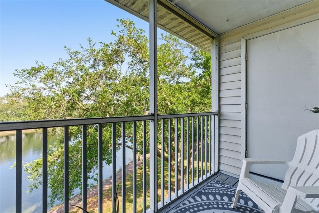3300 HAVILAND COURT 303 photo 3