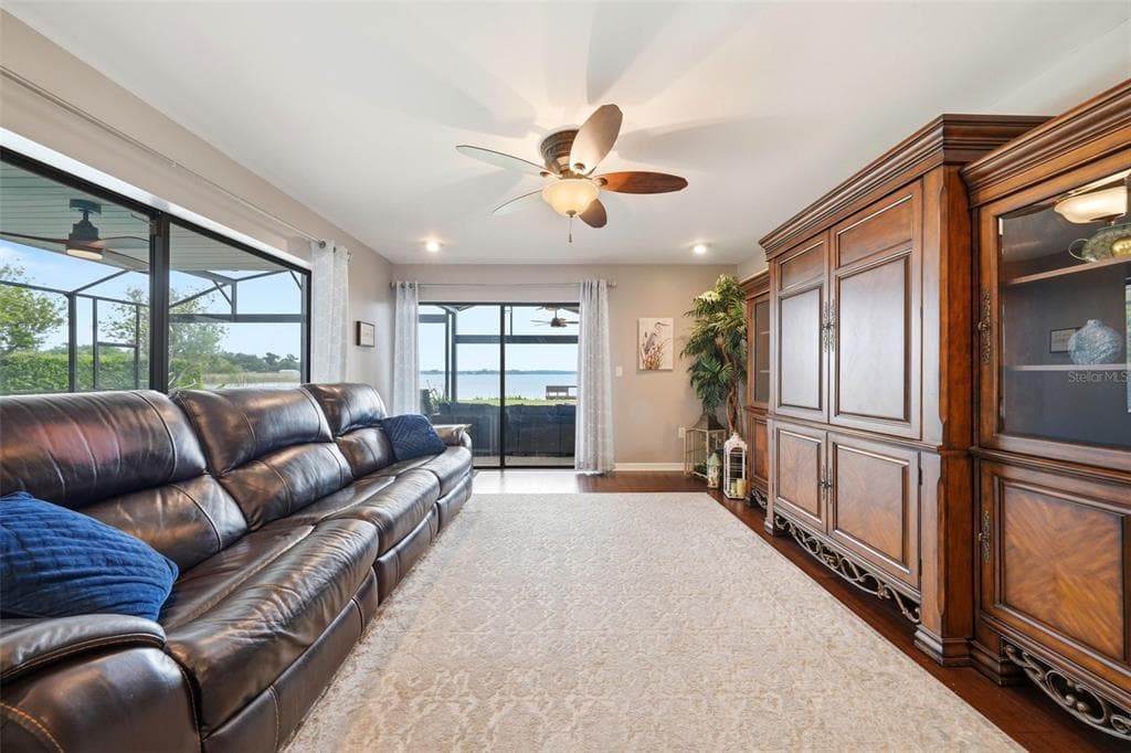 29116 BEAUCLAIRE DRIVE photo 16