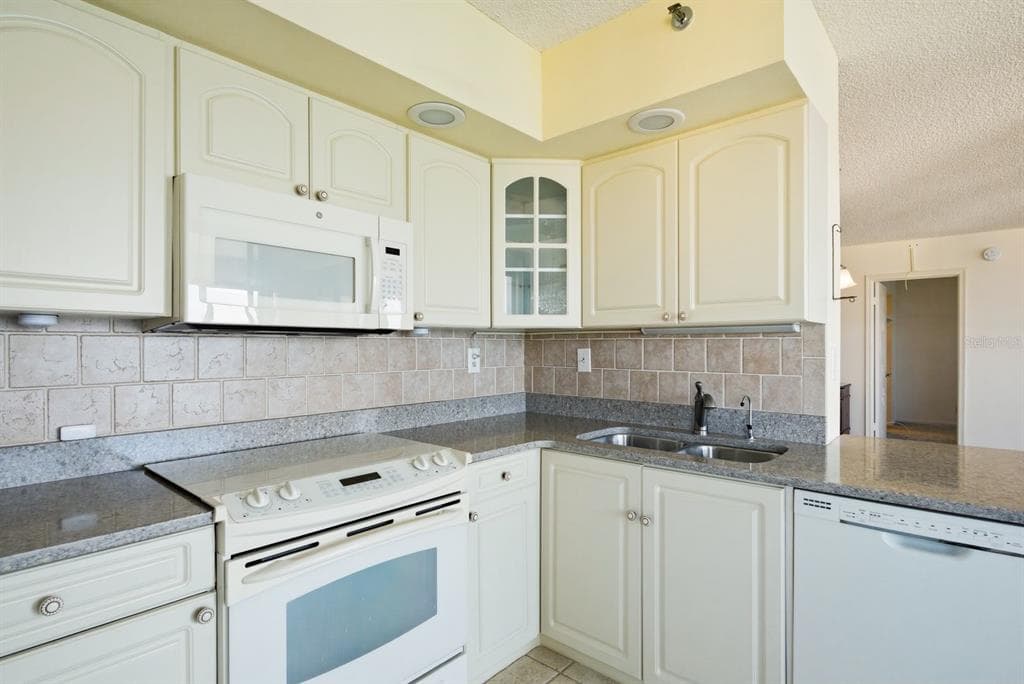 6287 BAHIA DEL MAR CIRCLE 1202 photo 13