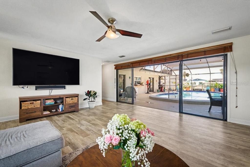 124 ANCHOR DRIVE 3
