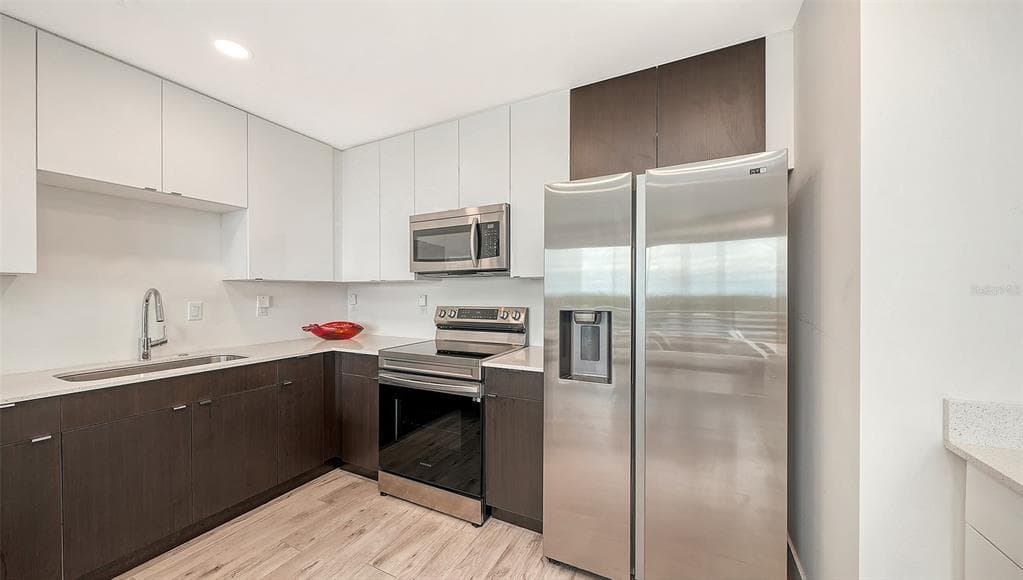 1709 N TAMIAMI TRAIL 522 photo 12