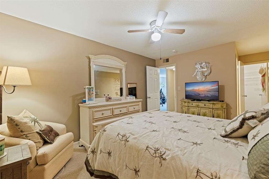 5555 GULF BOULEVARD 215 photo 14