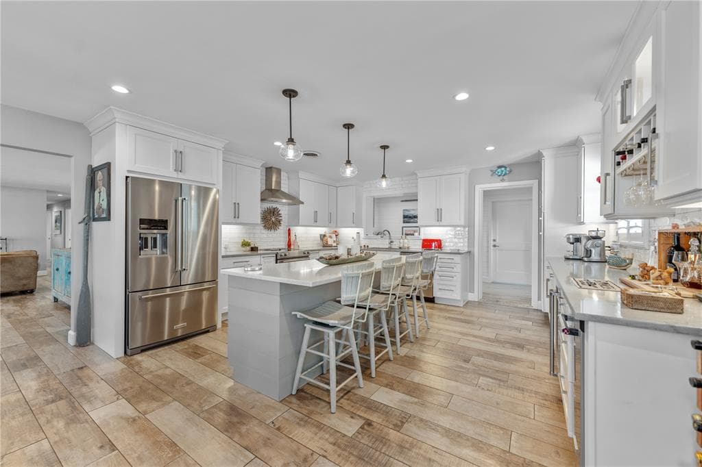 118 CORAL WAY photo 13