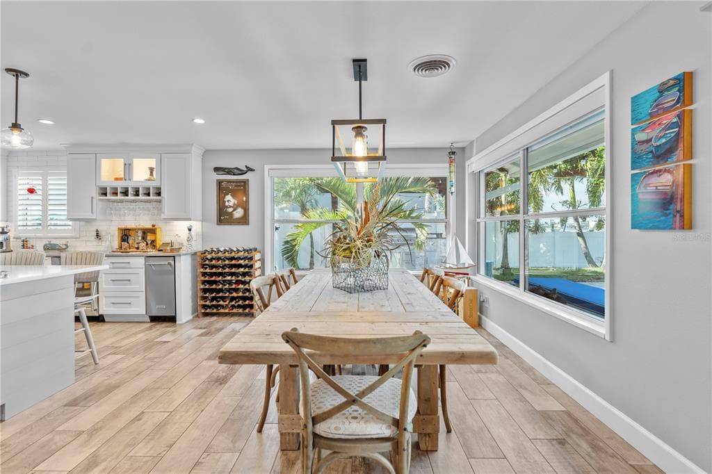 118 CORAL WAY photo 11