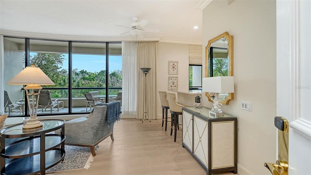 1281 GULF OF MEXICO DRIVE 111 photo 5