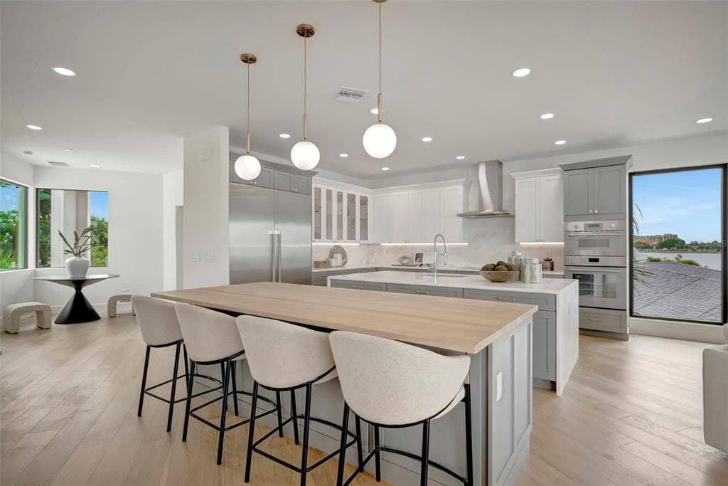7176 S SHORE DRIVE S photo 10