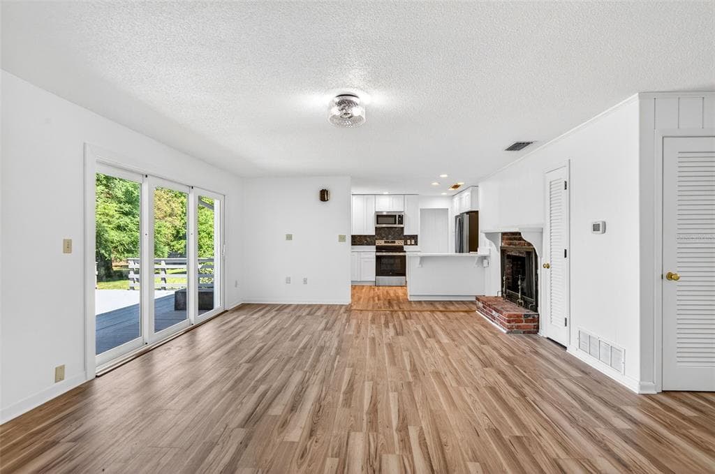 1520 S KEENE ROAD photo 14