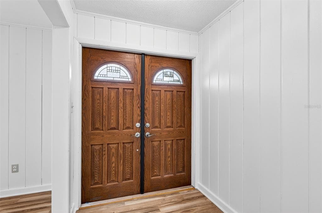 1520 S KEENE ROAD photo 4