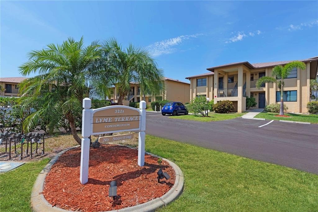 3221 WHITE IBIS COURT #D2 1