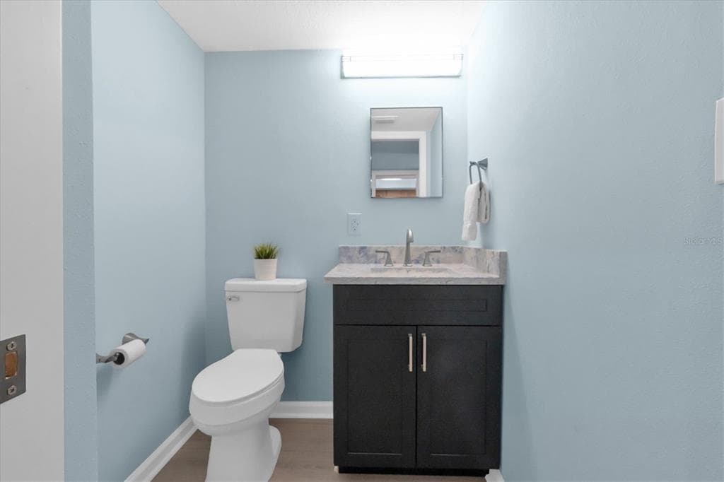 450 TREASURE ISLAND CAUSEWAY 102 photo 22