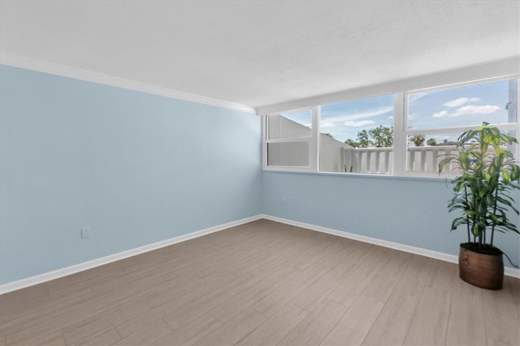 450 TREASURE ISLAND CAUSEWAY 102 photo 15